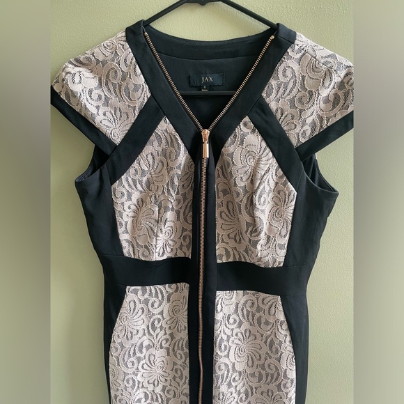 Zippered lace dress - Picture 3 of 6